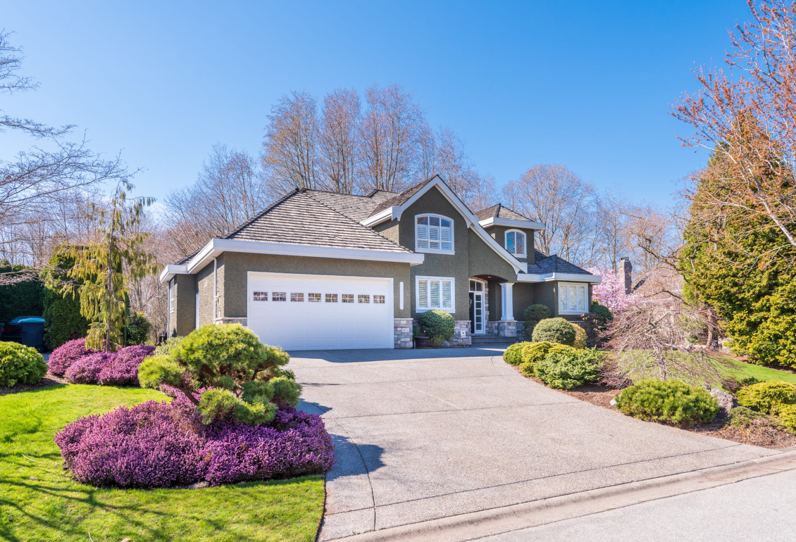 Make Spring Cleaning Easier with a Junk Bin Rental