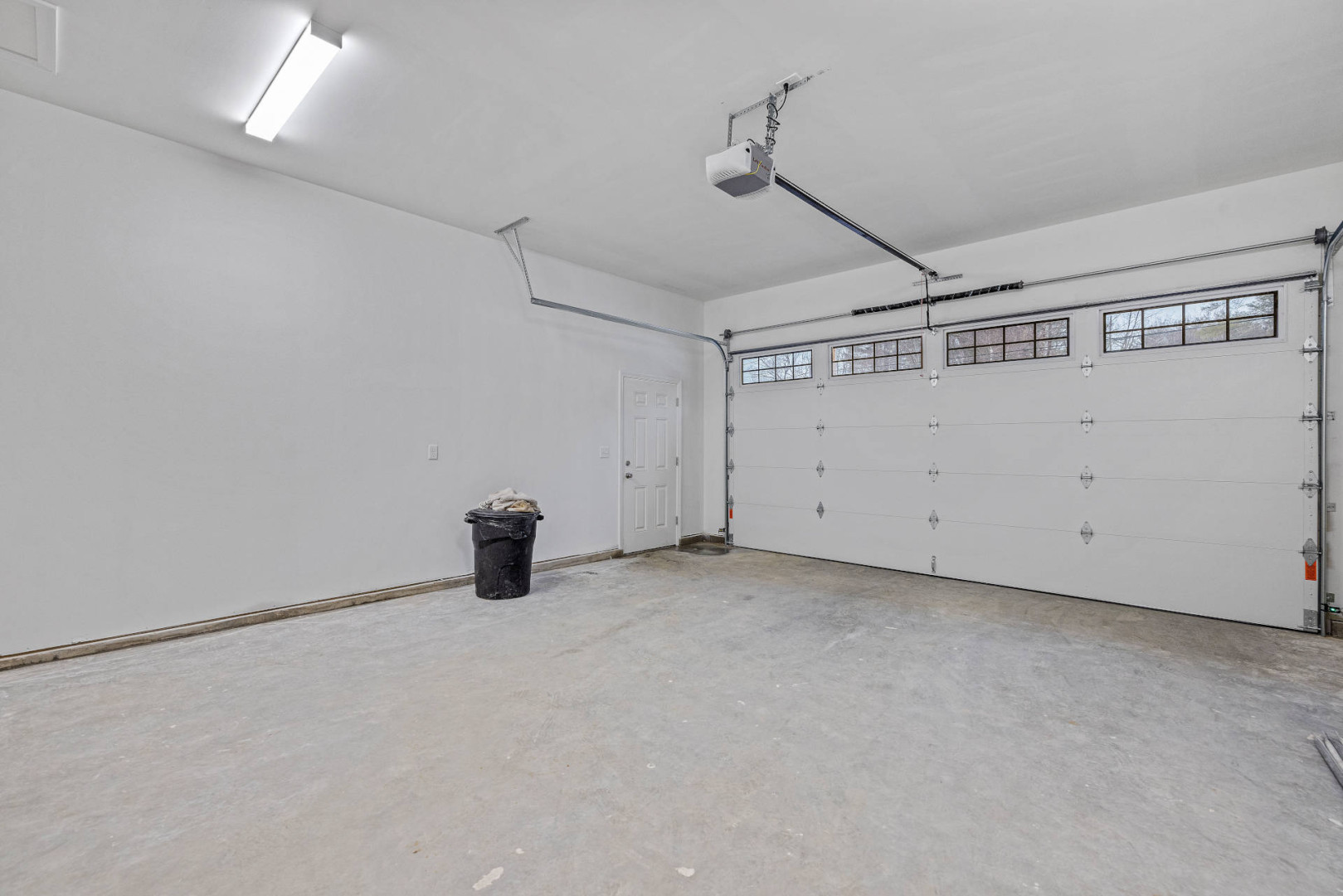 Convenient Bins for Rent in Windsor Essex for All Project Sizes